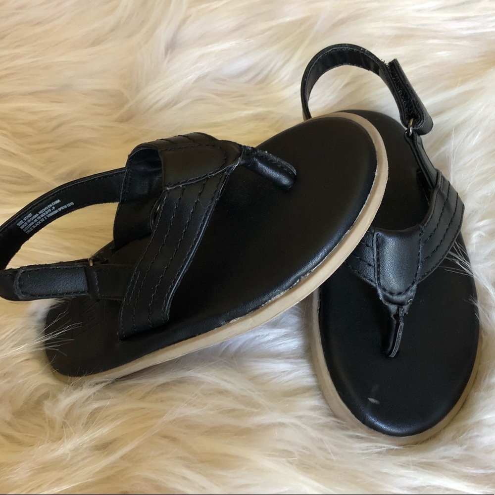 Gap Sandler’s with sling back New without tags